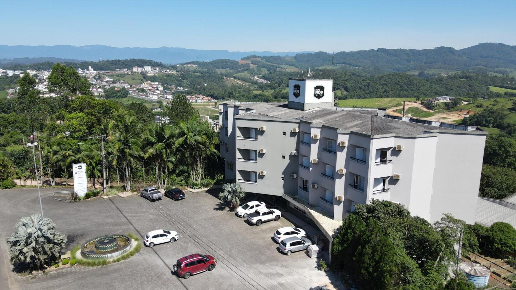 Real Nob Hotel ออเลออนส์ ภายนอก รูปภาพ